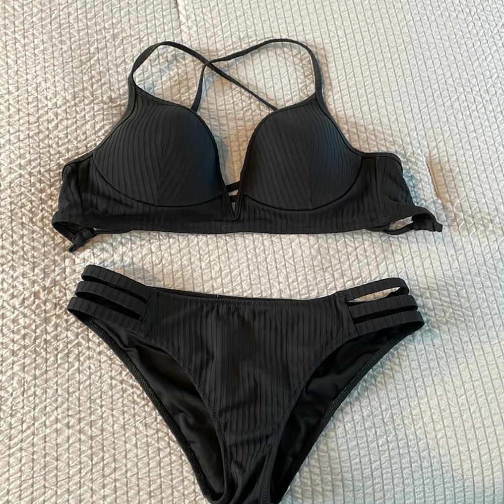 Women black bikini top 34 c bottom m great condition